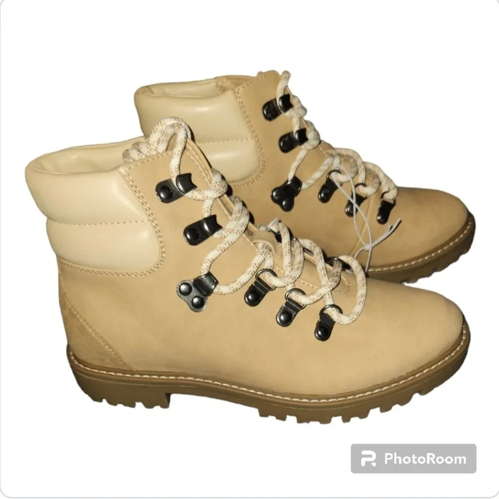 Tully Lace-up Winter Hiking Boots - Size 6.5 - NWT